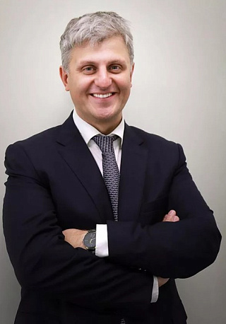 Ренат Ахмеров