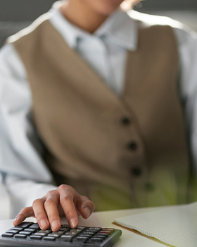 Программа - 1С:Зарплата и управление персоналом